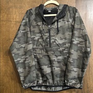NWOT Eddie Bauer Women's Camo Hooded Pullover Windbreaker 1/2 zip jacket light L